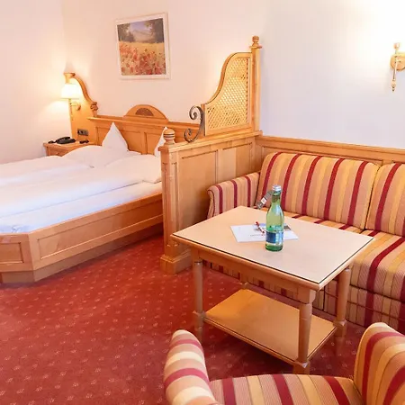 Unser Berghof 酒店 4*