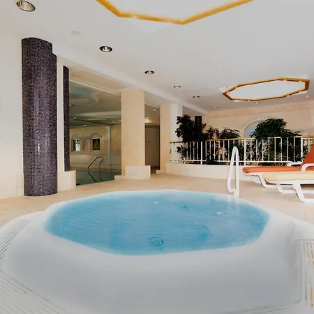 Hotel Unser Berghof 4*